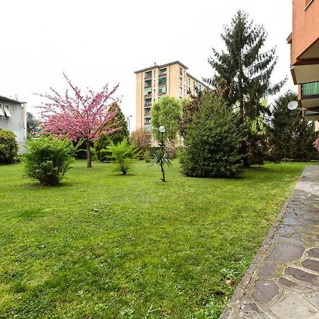Renewed Balcony Flat With Green Garden Милан Экстерьер фото